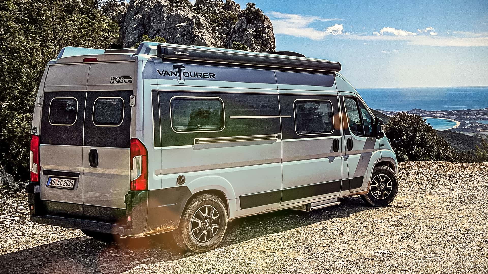 Il van che reinventa il bagno: come il sistema Variobad 2.0 sta rivoluzionando l'abitabilità nei camper compatti